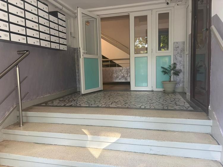 Apartament cu 2 camere semidecomandat în Domenii