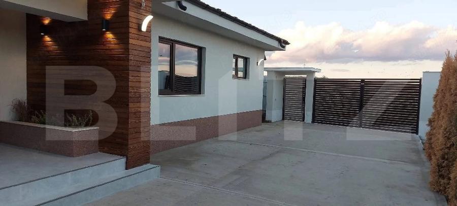 Casă cu 4 camere cu Teren 600 Mp în Central