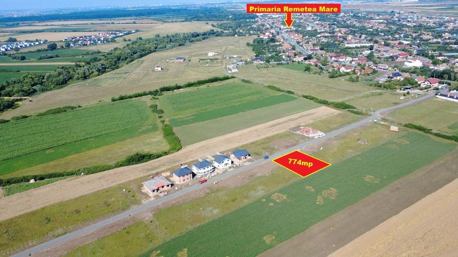 Teren Construcții intravilan de 774 mp, în Remetea Mare