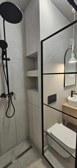 Apartament cu 2 camere semidecomandat în Universitate