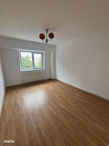 De vanzare apartament decomandat cu 3 camere,2 balcoane,78mp,79900euro - 8