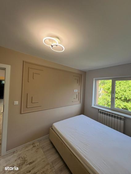 Apartament cu 3 camere decomandat, mobilat în Exterior Vest
