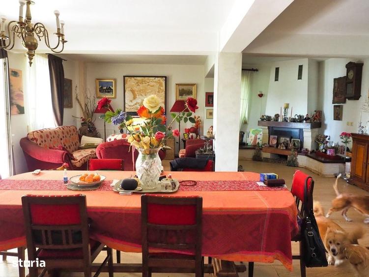 Casă cu 4 camere cu Teren 1798 Mp în Izvorani