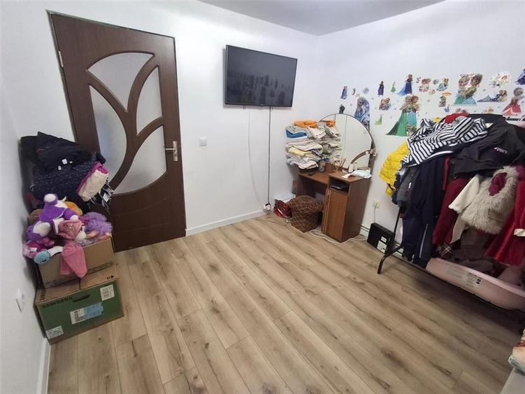 Casă individuală cu 3 camere cu Teren 270 Mp în Central