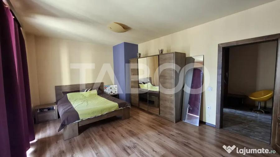 Apartament cu 3 camere decomandat în Turnișor