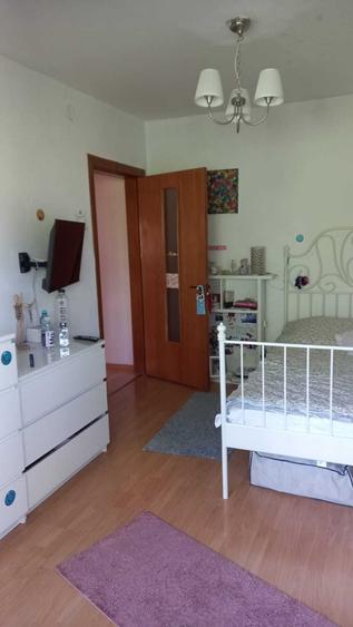 Apartament cu 4 camere decomandat în Moara
