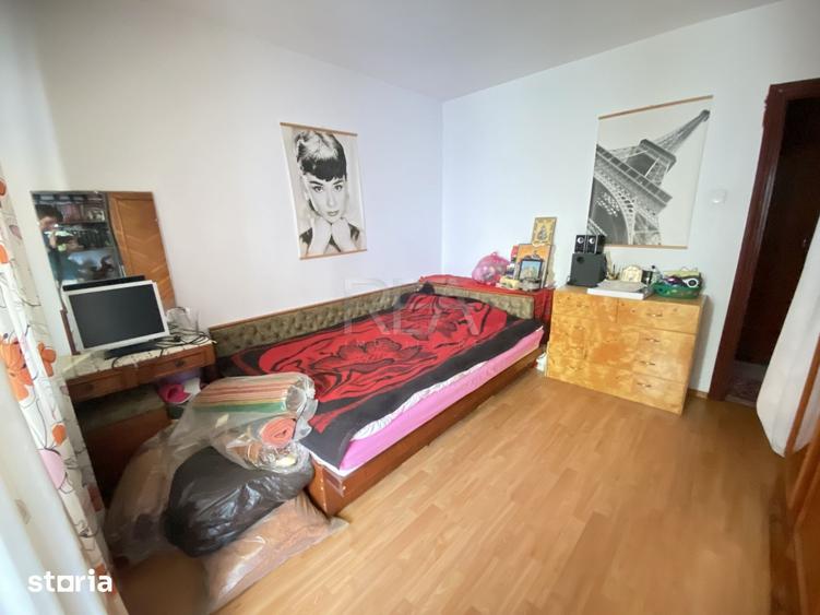 Apartament cu 4 camere decomandat în Rahova