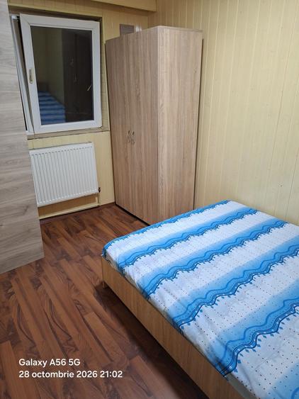 Apartament cu 4 camere semidecomandat în Micro 9