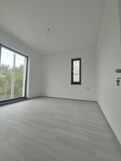 Casa 5 Camere,  Curte, Loc de Parcare,Terasa Circulabila - 10