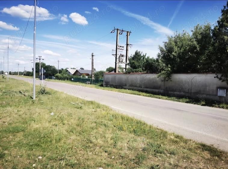 Teren de 7500 mp, în Florești