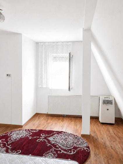 Apartament cu 2 camere semidecomandat în Berceni