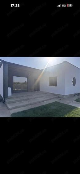 Casă cu 5 camere cu Teren 400 Mp în Izvoare (Dumbrava Roșie)