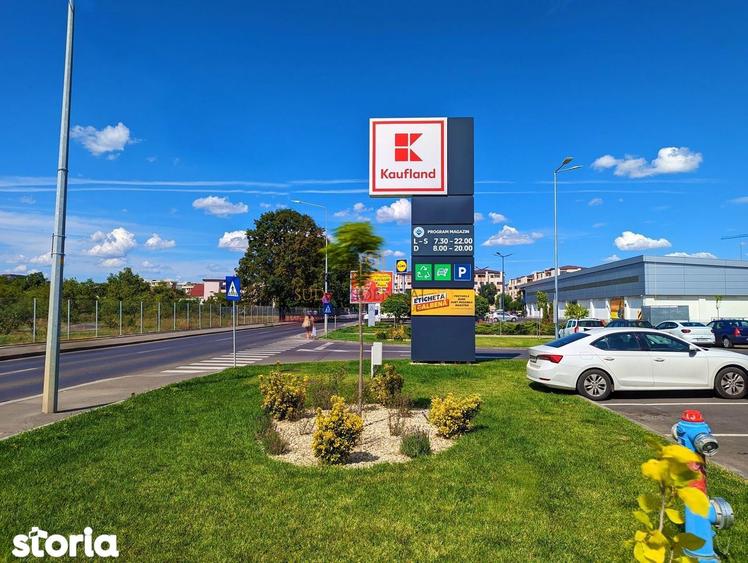 Apartament cu 3 camere decomandat în Metalurgiei