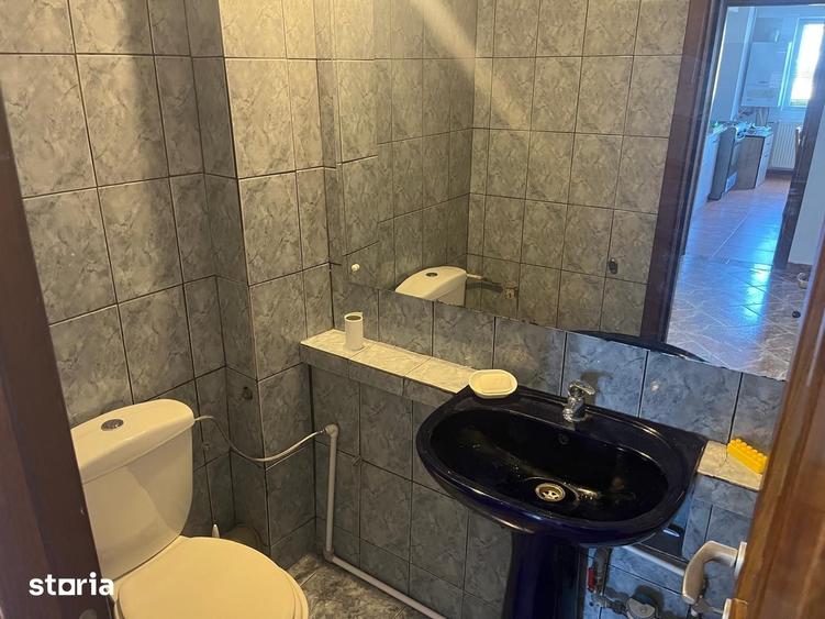 Apartament cu 3 camere în Republicii