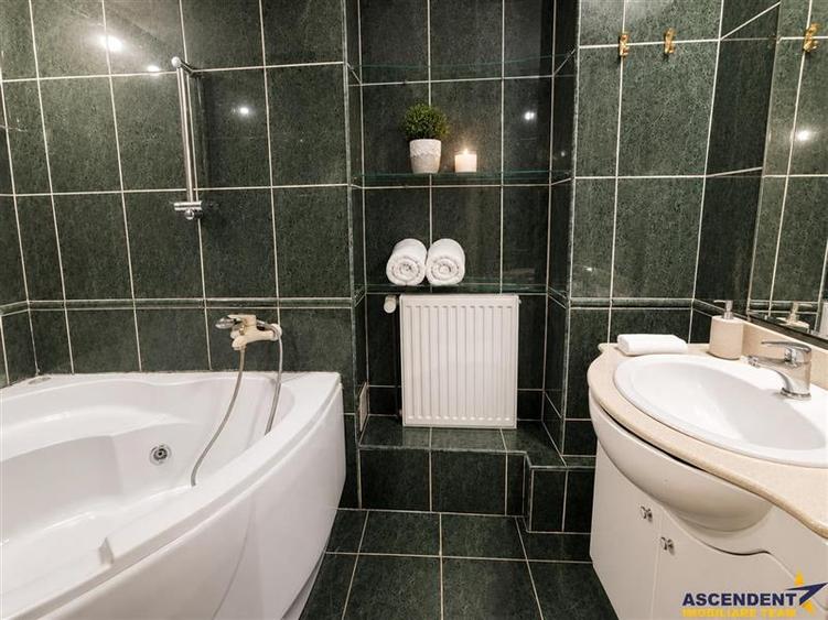 Apartament cu 3 camere decomandat, mobilat în Centrul Civic