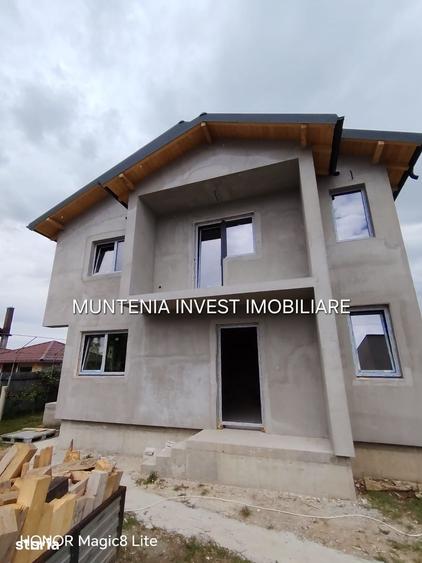 Casă cu 4 camere cu Teren 308 Mp în Moșoaia