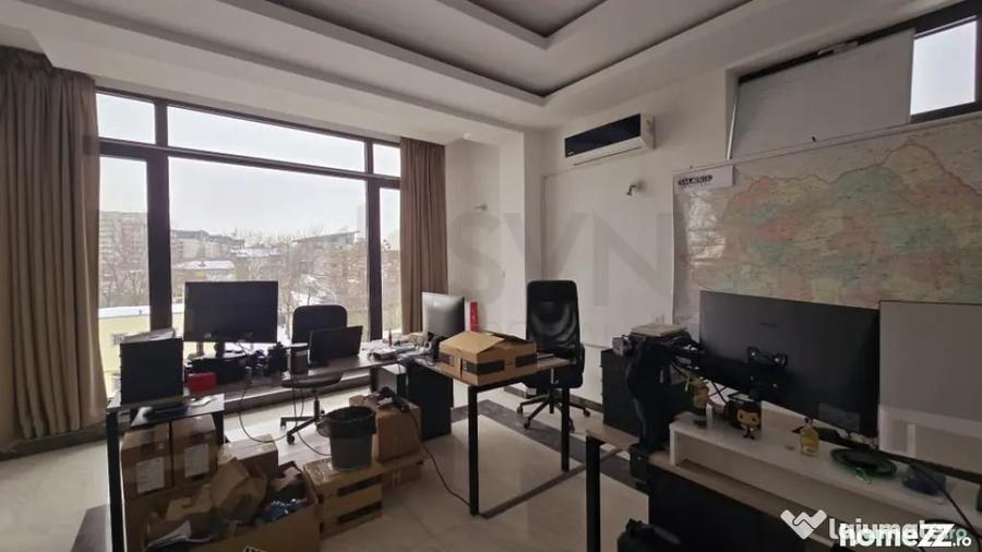 Casă cu 7 camere cu Teren 180 Mp în Floreasca