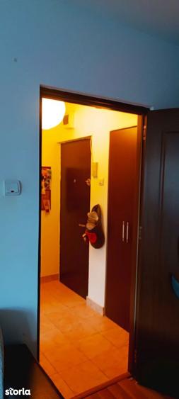 Apartament cu 2 camere semidecomandat, mobilat în Berceni — fotografia 1