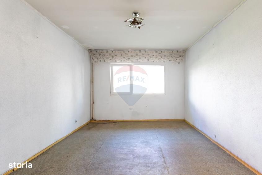 Apartament cu 3 camere decomandat în Letea