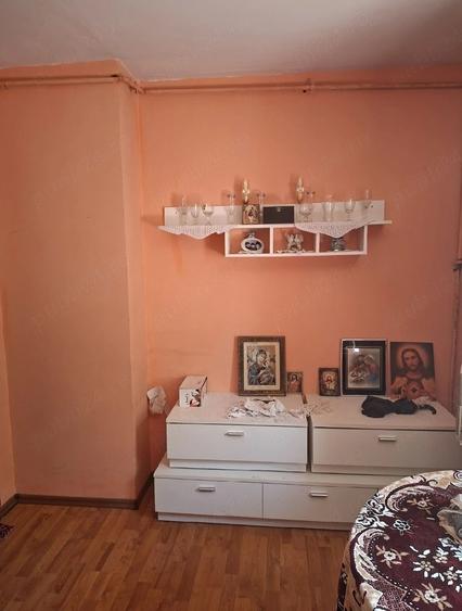 Apartament cu 2 camere decomandat în Călinești