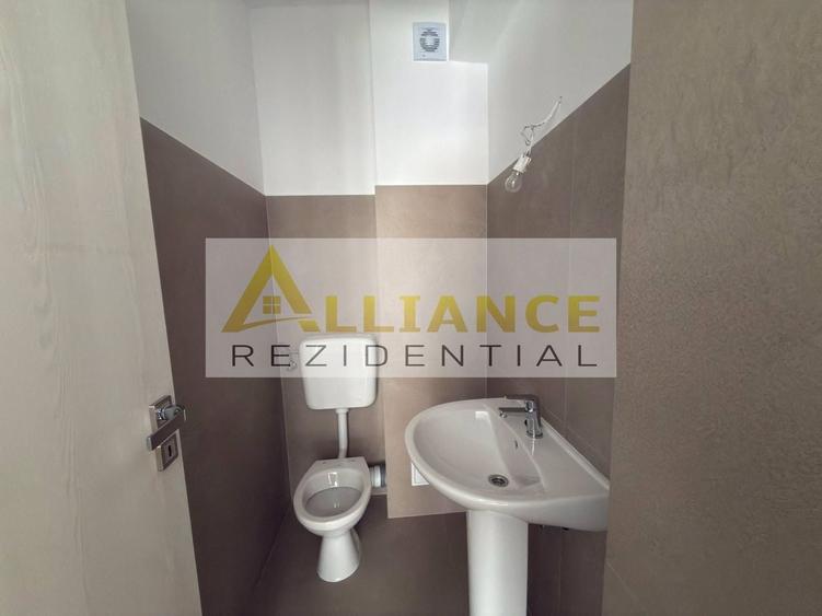 Apartament cu 3 camere decomandat în Metalurgiei