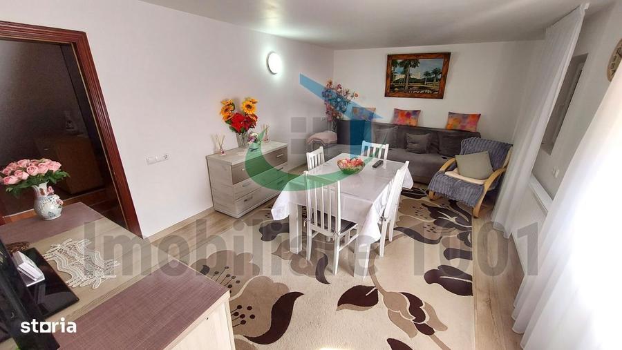 Casă cu 4 camere cu Teren 1061 Mp în Săcălășeni
