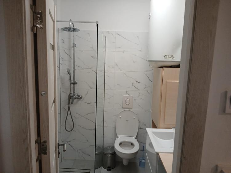 Apartament cu 3 camere decomandat, mobilat în Unirii
