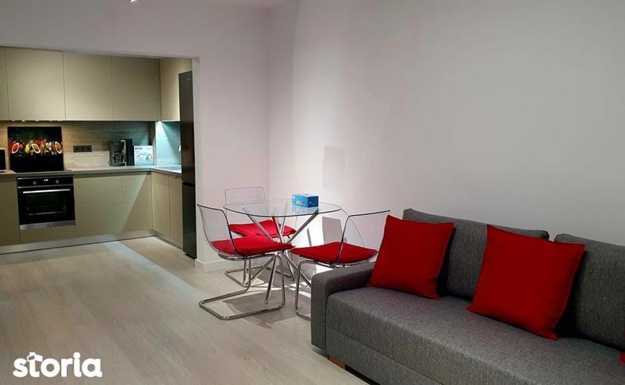 Apartament cu 2 camere decomandat în Sud