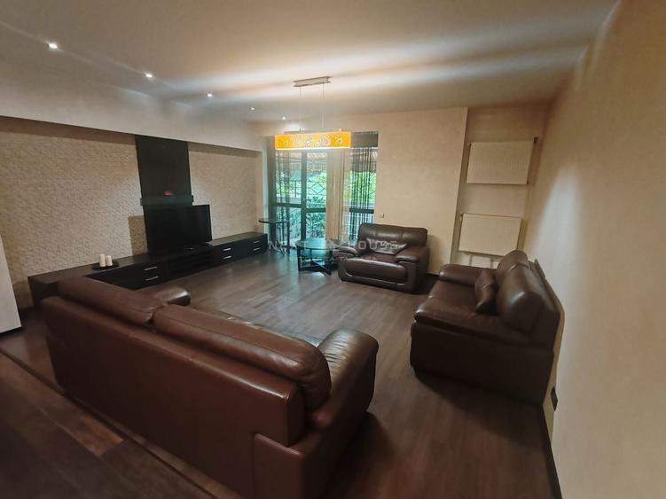 Apartament cu 3 camere decomandat, mobilat în Drumul Taberei