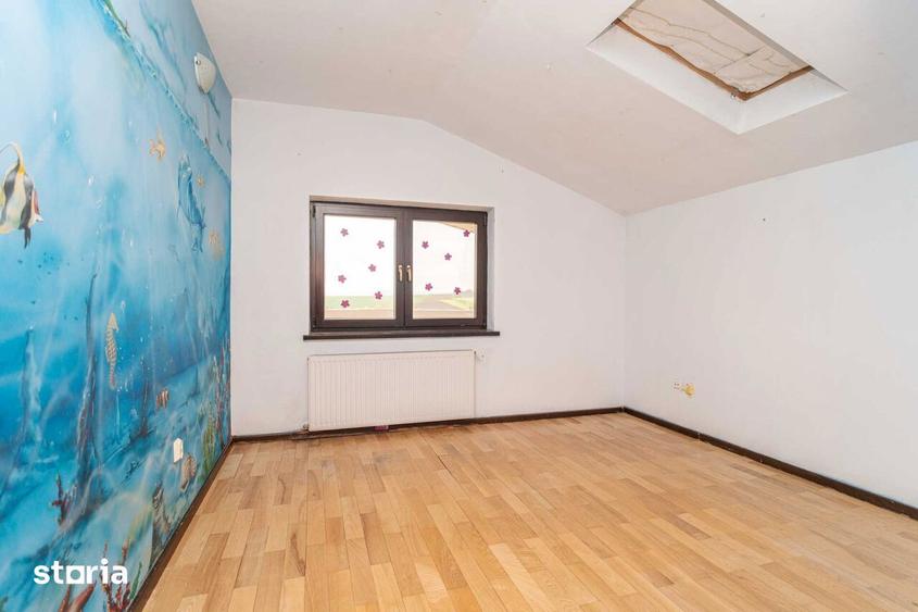 Casă cu 7 camere cu Teren 1495 Mp în Miroslava