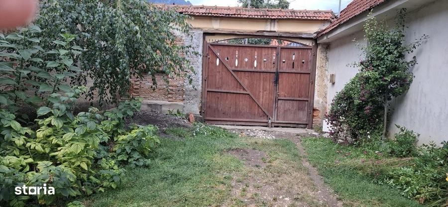 Casă cu 2 camere în Central