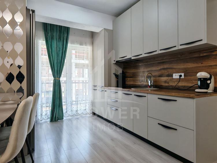 Apartament cu 3 camere decomandat, mobilat în Exterior Vest