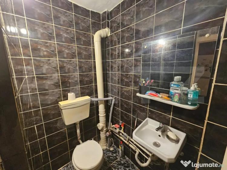Apartament cu 3 camere decomandat în Cetate