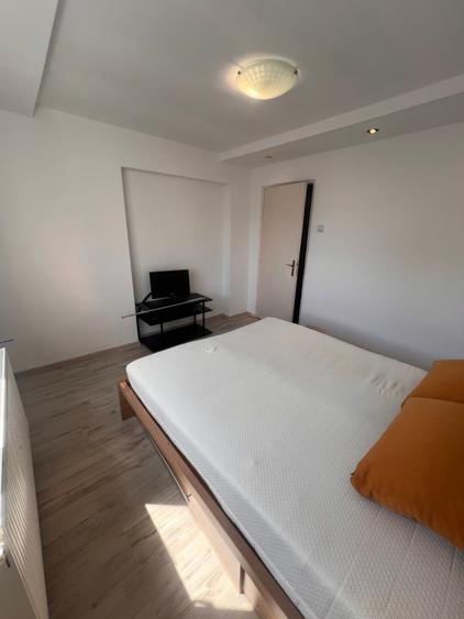 APARTAMENT 3 CAMERE/ PARTIAL MOBILAT/ 10 MINUTE DE METROU - 5