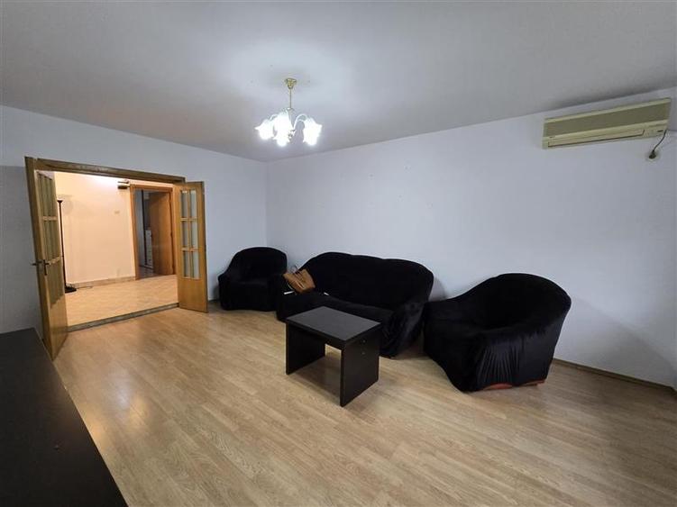 Apartament cu 4 camere decomandat în 13 Septembrie