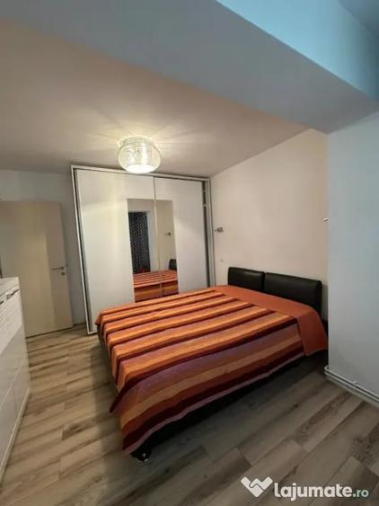Apartament cu 4 camere decomandat în Săsar