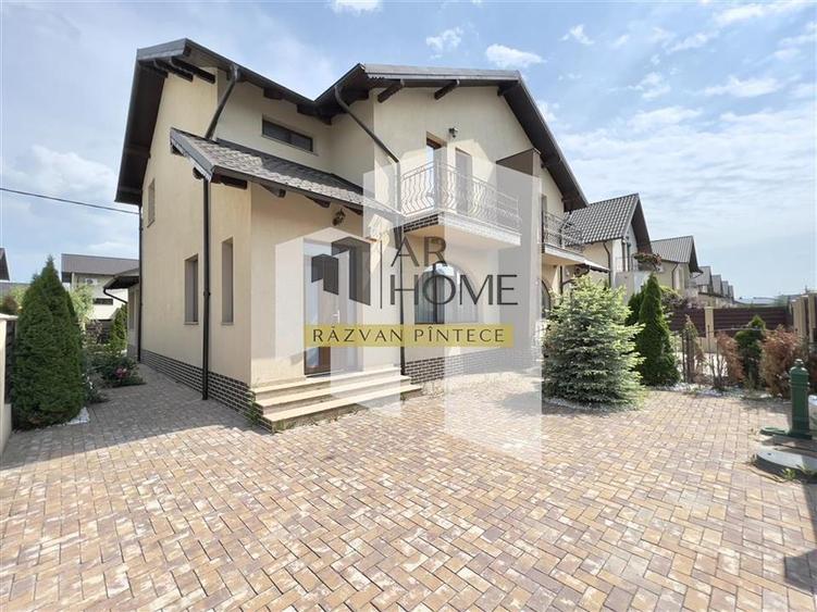 Duplex cu 3 camere cu Canalizare în Păuleștii Noi