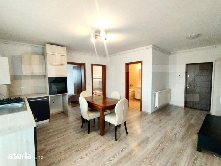 Apartament cu 3 camere, mobilat în Central