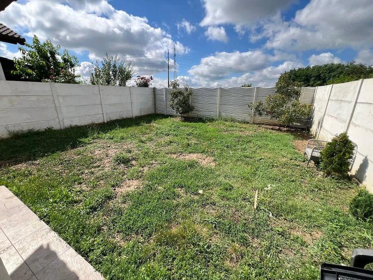 Casă cu 3 camere cu Teren 250 Mp în Giroc