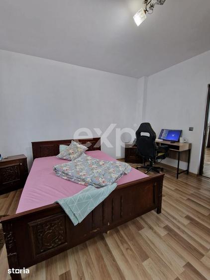 Casă cu 4 camere cu Teren 1200 Mp în Răzvad