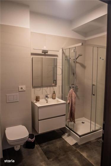 Apartament cu 3 camere decomandat, mobilat în Soarelui