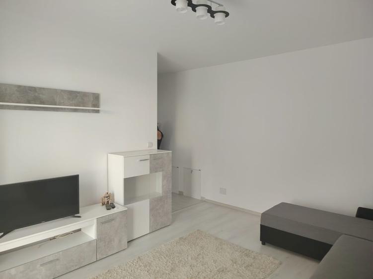 Apartament cu 2 camere decomandat în Giroc