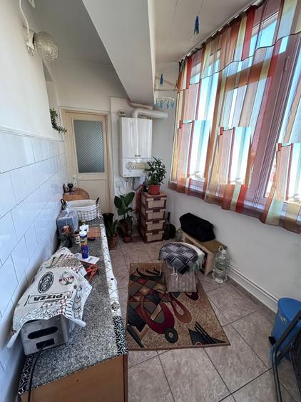 Apartament cu 3 camere decomandat, mobilat în Dorobanți