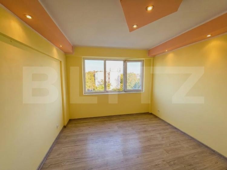 Garsonieră decomandată, mobilată în Micro 39