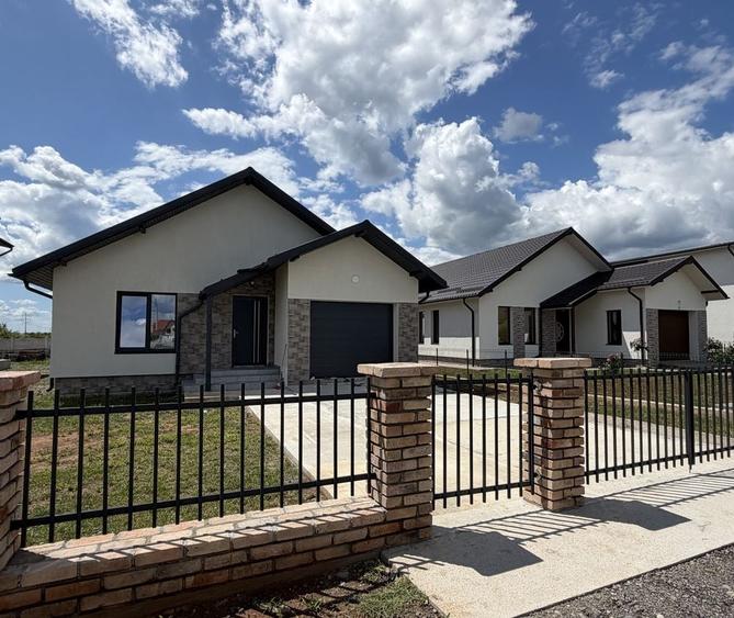 Casă cu 4 camere în Central
