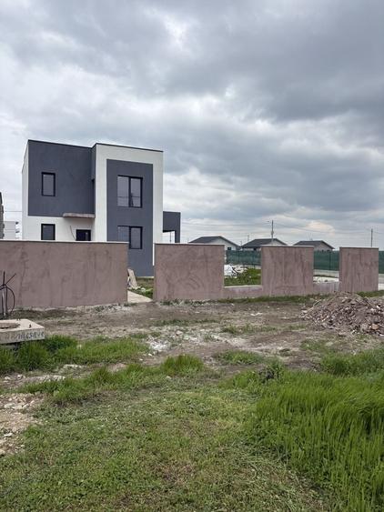 Casă cu 4 camere în Central