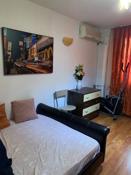 Apartament cu 2 camere decomandat în Berceni