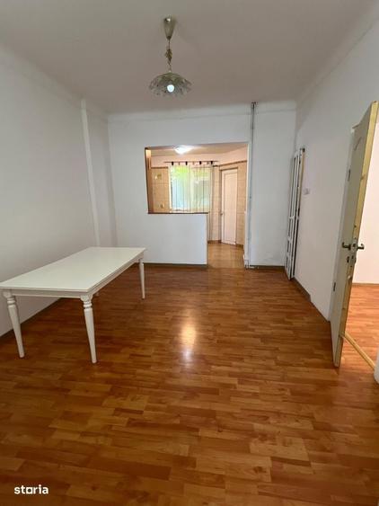 Casă cu 4 camere în Muncii