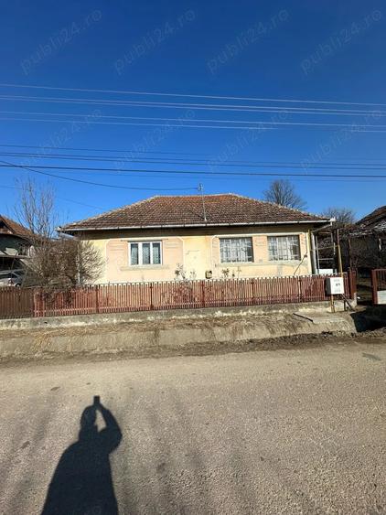 Casă cu Teren 2600 Mp în Biușa