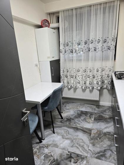 Apartament cu 2 camere semidecomandat, mobilat în Titan